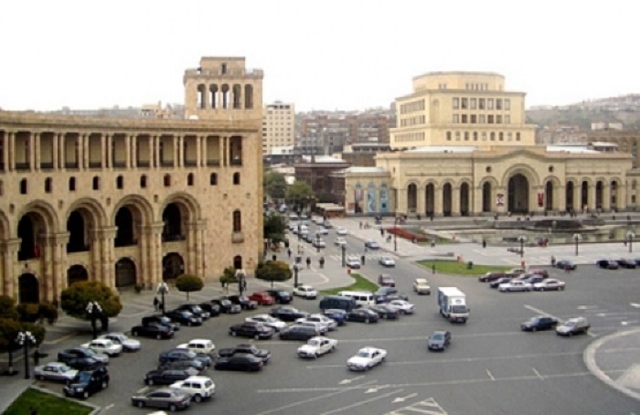 `Ermənistan müstəqilliyini itirib` - Erməni kinorejissor